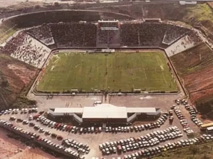 Barradão em 2000